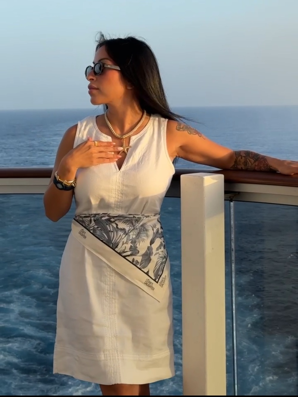 Tommy Bahama White Sleeveless linen V-Neck Mini Dress